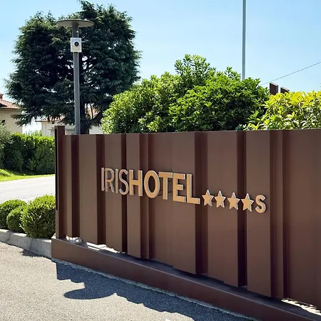 Iris Hotel