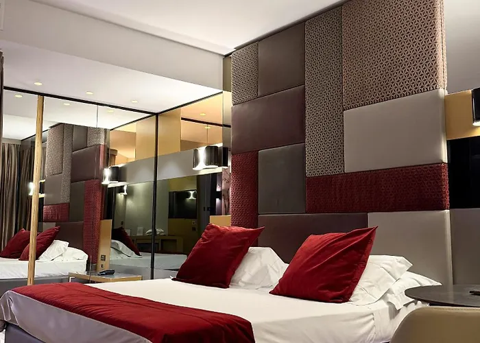 Iris Hotel