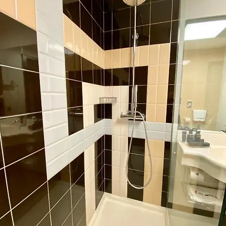 Hotel Iris