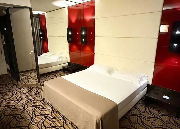 Iris Hotel