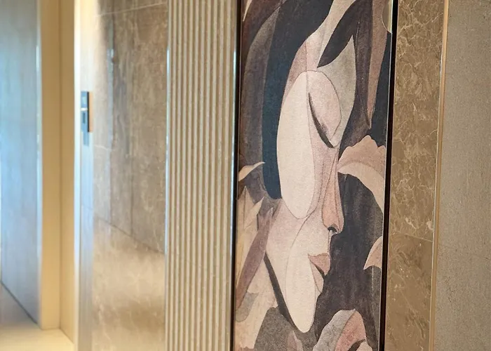 Iris Hotel 4*