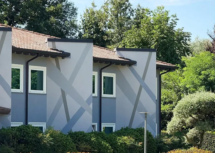 Iris Hotel